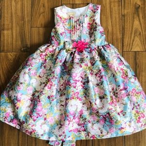 Size 6 floral precious dress for your girl